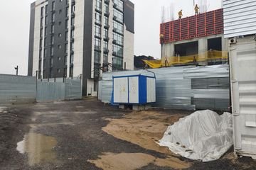 Жеке меншік құқығындағы ауданы 0,0109 га жер учаскесінің үлесі (жер учаскесінің жалпы ауданы – 0,0992 га), құрылыстарсыз, кадастрлық нөмірі 20:312:058:240, орналасқан мекенжайы: Алматы қаласы, Әуезов ауданы, Чернов көшесі, 25-үй, 5-пәтер.