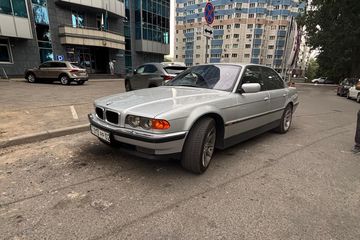 Марка/модель: BMW 728. ГРНЗ -013 РР 02, Год выпуска: 1996. Цвет: GRAY. Объем двигателя: 2793 куб.см.. Мощность: 193 л.с.. Номер кузова (VIN): WBAGE21020DJ37053. Номер шасси: -, отчет об оценке НОК № 2026-62-11/75 от 07.07.2026 года, подготовленного ТОО «DV Appraisal», рыночная стоимость имущества составила 2 226 000,00 тенге