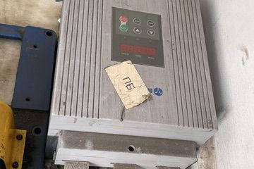 Устройство плавного пуска электродвигателей модели А100-4-Т-750, предназначенное для трехфазных асинхронных электродвигателей с короткозамкнутым ротором переменного тока, с напряжением питания 380–415 В, частотой 50 (60) Гц, напряжением 3Ф 380 В, мощностью 45/75 кВт, номинальным током 90/150 А, серийный номер 3130710058 10/23, в количестве 2 (двух) штук. Согласно отчету об оценке независимой оценочной компании ТОО «A8-Consulting Company» № А8-2025-4-14-6 от 21.07.2026 года, рыночная стоимость указанного имущества составляет 1 623 000 (один миллион шестьсот двадцать три тысячи) тенге 00 тиын.