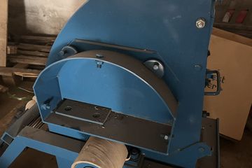 Молотковая дробилка КУ-203-1, предназначенная для тонкого измельчения сухих древесных отходов (стружки, щепы, опилок), отходов сельскохозяйственной переработки (зерновых культур, соломы, сена, лузги и др.), а также другого мелкофракционного сырья. Дата изготовления — 2024 год. Согласно отчету об оценке независимой оценочной компании ТОО «A8-Consulting Company» № А8-2025-4-14-6 от 21.07.2026 года, рыночная стоимость указанного имущества составляет 2 478 000 (два миллиона четыреста семьдесят восемь тысяч) тенге 00 тиын.