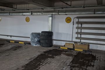 Тип объекта: Парковочное место. Назначение: парковка. Площадь: 16,7 кв.м.. Этажность: 9/0. Адрес: г. Астана, р-н Есиль, ул. Керей, Жәнібек Хандар, д. 15, п.м. 26 (ранее: г. Нур-Султан, р-н Есиль, ул. Керей, Жәнібек Хандар, д. 15, п.м. 26), (РКА1201900101468378), кадастровый номер 21:320:128:1267:1:п.м.26, Согласно отчету об оценке ТОО «A8 Consulting Company» № А8-2025-4-345 от 26.02.2026 года, рыночная стоимость указанного объекта недвижимости составляет 1 837 000 (один миллион восемьсот тридцать семь тысяч) тенге.