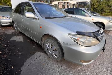 Транспортное средство Toyota Camry 2.4 MT, 2003 года выпуска, государственный регистрационный номер 106PV14, цвет — серебристый металлик, объем двигателя — 2 400 куб. см, идентификационный номер (VIN) — JTDBE38K300269448, номер кузова — JTDBE38K300269448. Согласно отчету об оценке ТОО «DV Appraisal» № 2026-62-11/60-1 от 03.07.2026 года, рыночная стоимость транспортного средства составляет 3 615 000 (три миллиона шестьсот пятнадцать тысяч) тенге.