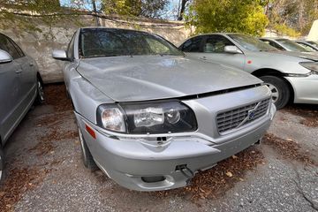 Транспортное средство VOLVO S-80, 2006 года выпуска, государственный регистрационный номер 033PV14, цвет — серебристый металлик, объем двигателя — 2 500 куб. см, номер кузова — YV1TS494961442504. Согласно отчету об оценке ТОО «DV Appraisal» № 2026-62-11/60-1 от 03.07.2026 года, рыночная стоимость транспортного средства составляет 3 909 000 (три миллиона девятьсот девять тысяч) тенге.