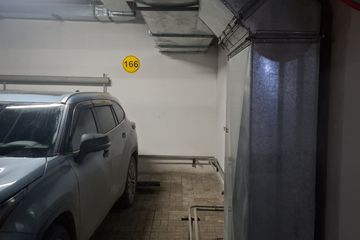 Парковочное место общей площадью 20,2 кв. м. Кадастровый номер объекта: 21:320:128:1129:1:п.м.166. Местонахождение объекта: Республика Казахстан, г. Астана, район Есиль, проспект Мангилик Ел, дом 24, парковочное место № 166. Согласно отчету об оценке ТОО «A8 Consulting Company» № А8-2025-4-346-1 от 26.02.2026 года, рыночная стоимость указанного объекта недвижимости составляет 1 795 000