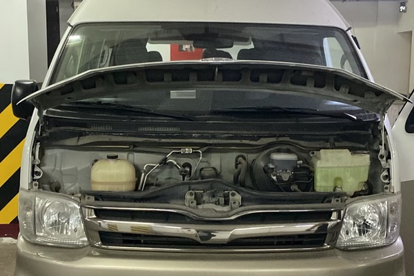 АВТОМОБИЛЬ "TOYOTA HIACE"