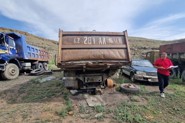 Автомобиль марки HOWO ZZ3251M3642W, гос.номер 281AA16