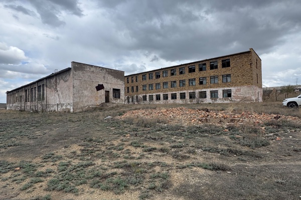 Карагандинская область, Шетский район, поселок Жамбыл, улица Горняков, здание 16.
