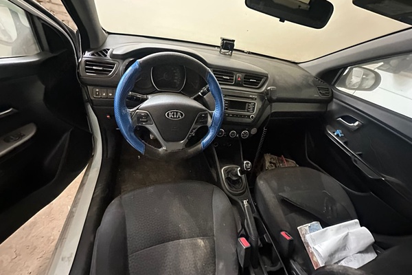 АВТОМОБИЛЬ "KIA RIO"