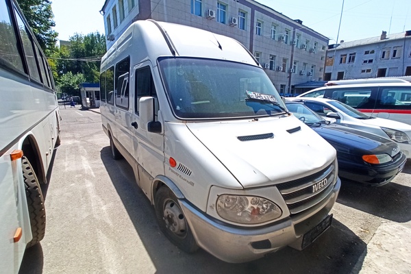 Автомобиль марки "IVECO"