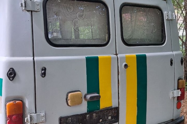 Бренд: АВТОМОБИЛЬ "UAZ 220695-310"; Гос. номер: 654BF01