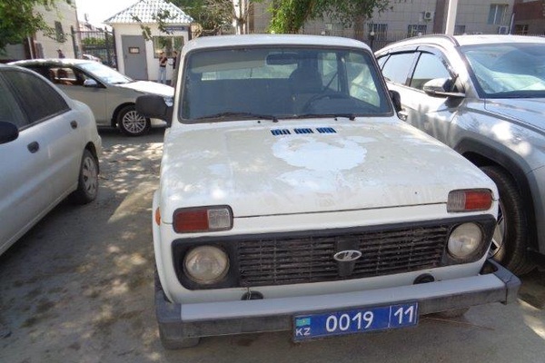 А/м LADA 21214-197, 2013 г.в., р/н 001911, цвет белый, VIN XTA212140D2149229