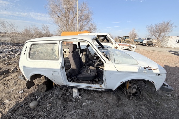 Автомобиль LADA 21214 регистрационный номер 803АС19