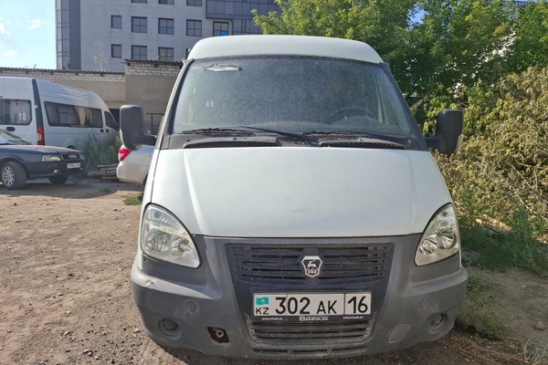 Легковой автомобиль марки ГАЗ 322132-244, регистрационный номер 302АК16