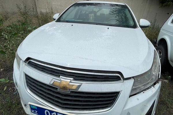 Легковой автомобиль марки CHEVROLET CRUZE, регистрационный номер 015518
