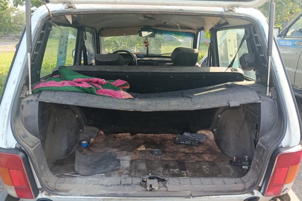 Автомобиль LADA 21214, регистрационный номер 054715