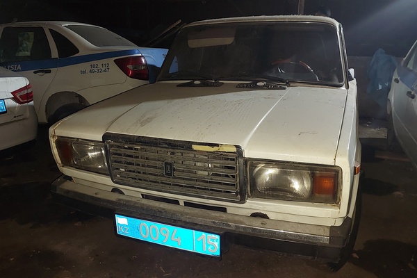 Автомобиль ВАЗ 21074, регистрационный номер 009415