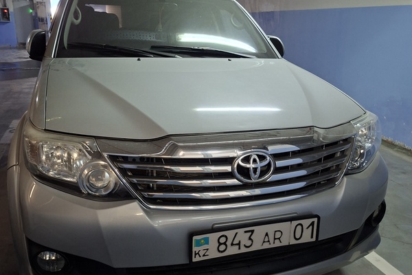 АВТОМОБИЛЬ "TOYOTA FORTUNER"