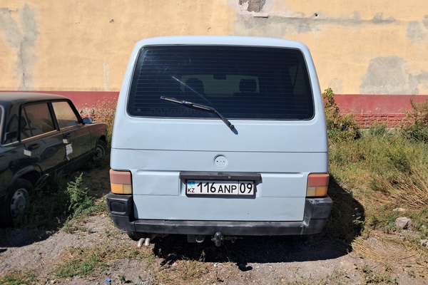 Транcпорт: Автомашина марки "VOLKSWAGEN MULTIVAN T4", серого цвета, г/н 116ANP09, 1992…