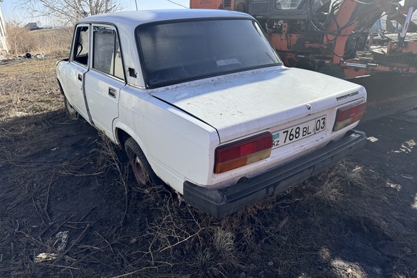 Автомобиль «ВАЗ 21074», 2007 года выпуска, государственный номер 768 BL 03, VIN XTA2107…