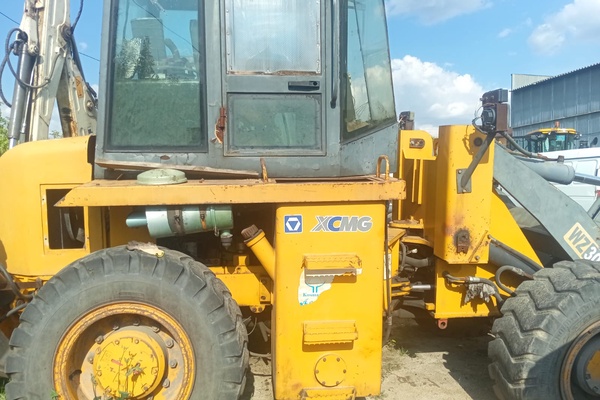 Экскаватор-погрузчик колесный WZ 30-25, номер двигателя BY7G1B70052, год выпуска не уст…