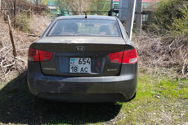 Автомобиль KIA CERATO 2013 года выпуска.