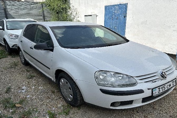 Автомобиль Volksvagen Golf, р/н 315CW01,