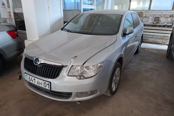 АВТОМОБИЛЬ "SKODA SUPERB B6"