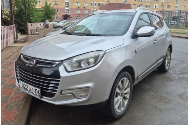 Автомобиль "JAC S5"
