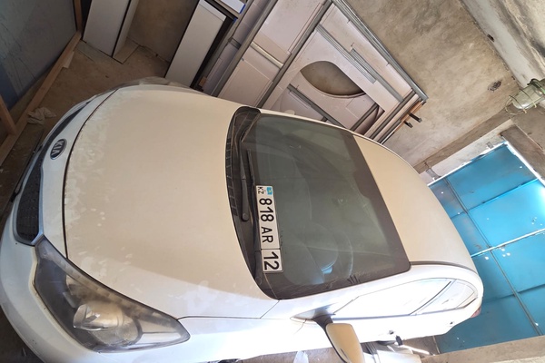 АВТОМОБИЛЬ "KIA CERATO"