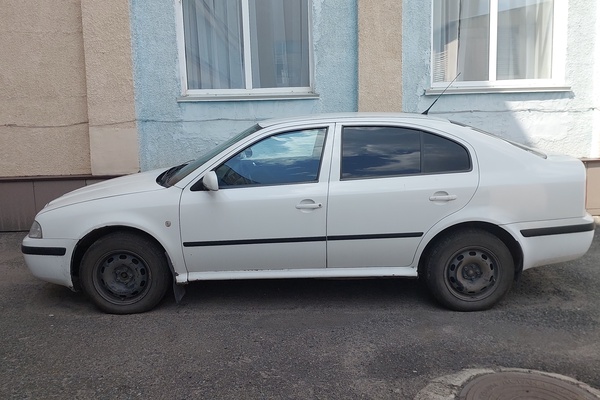 Автомобиль SKODA OCTAVIA
