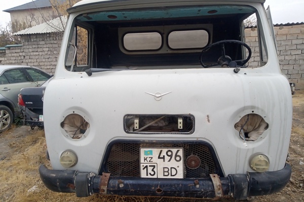 Автомобиль УАЗ 3303-024