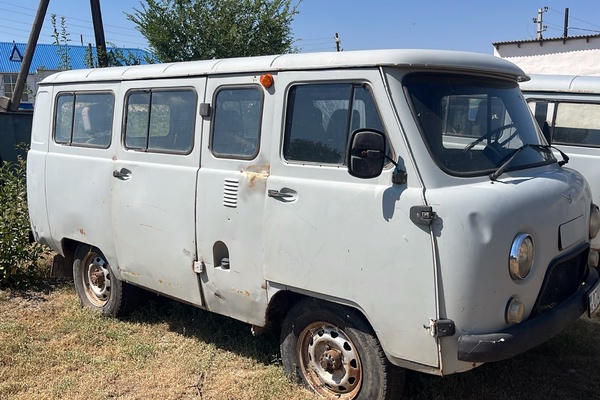 Автомобиль "УАЗ 220695 353"
