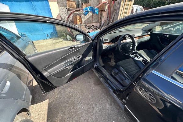 АВТОМОБИЛЬ "VOLKSWAGEN PASSAT"