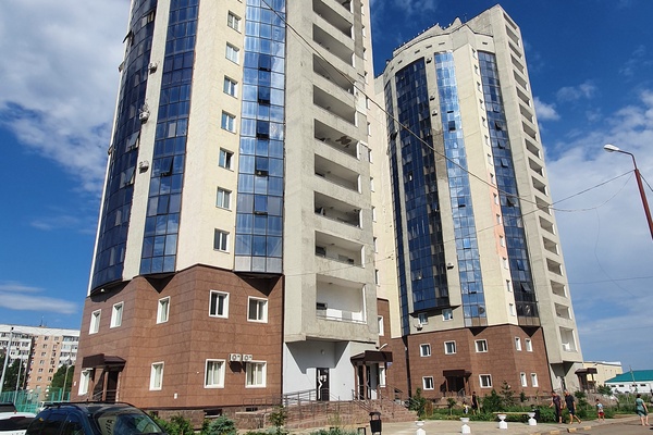 Пентхаус 5-комнатный (квартира), г.Уральск, ул. Сырыма Датулы, д.32/2, Блок 1, 18-19 эт…