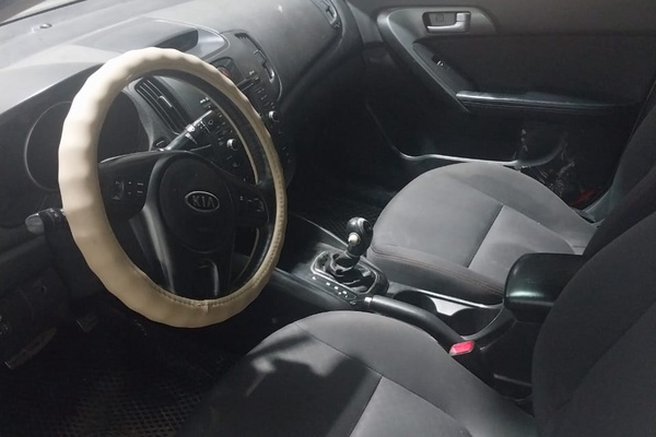 Автомобиль "Kia Cerata"