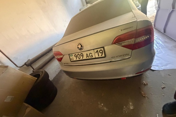 АВТОМОБИЛЬ "SKODA SUPERB B6, р/н 909AG19