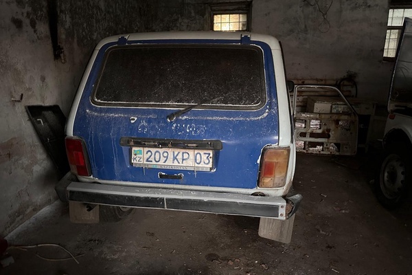 Автомашина Lada 21214
