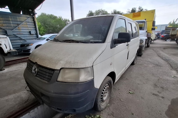 АВТОМОБИЛЬ "VOLKSWAGEN TRANSPORTER"