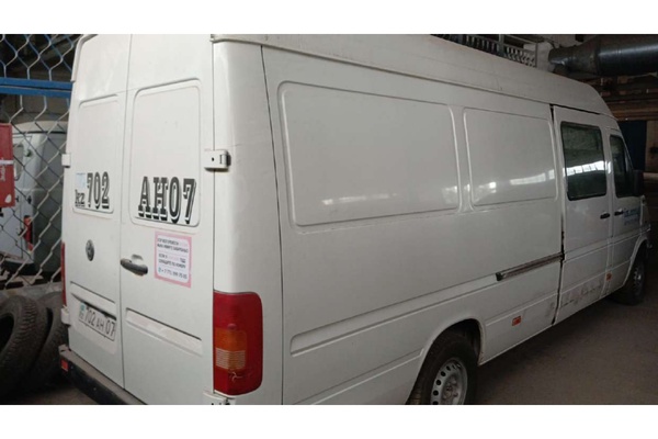 Автомобиль VOLKSWAGEN VW LT35