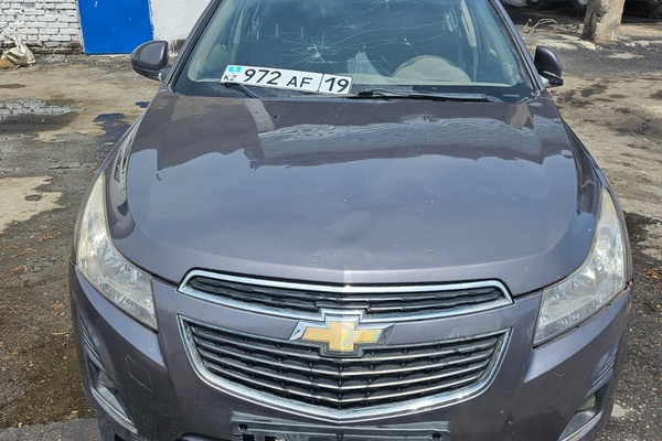 АВТОМОБИЛЬ "CHEVROLET CRUZE"
