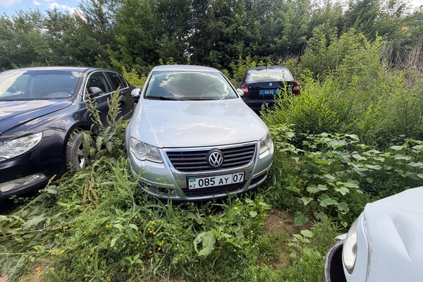 АВТОМОБИЛЬ "VOLKSWAGEN PASSAT"