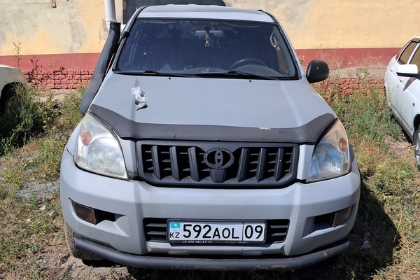 Транcпорт: Автомашина марки "TOYOTA LAND CRUISER PRADO" серого цвета, г/н 592AOL09, 200…