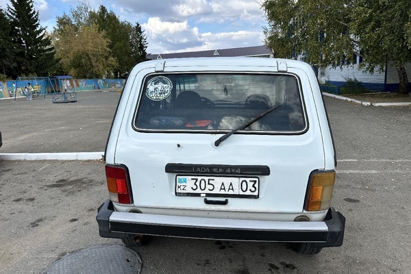 А/м ВАЗ 21214, 2011 г.в., р/н 305АА03, цвет белый, номер кузова ХТА212140В2009621