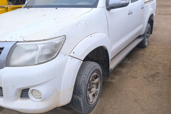 Бренд: Toyota Hilux Petrol ; Гос. номер: Н758284