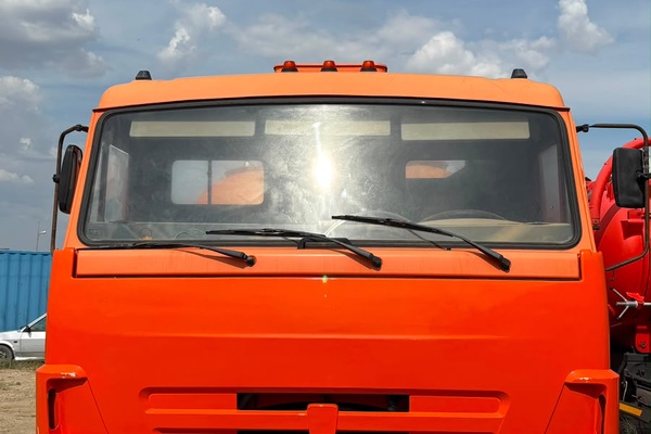Автомобиль "КАМАЗ 65115-773081-42 КО-505А"