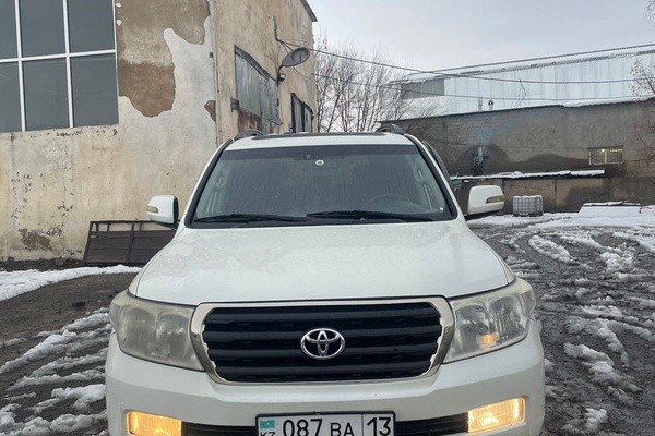 АВТОМОБИЛЬ "TOYOTA LAND CRUISER 200"
