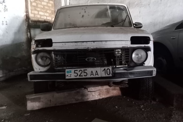 Автомашина «ЛАДА 21214», регистрационный номер 525АА10